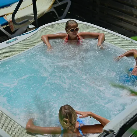 Les Jardins De Bormes, Sauna & Jacuzzi