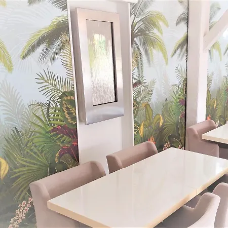 Hotel Les Jardins De 3*