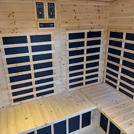 Les Jardins De Bormes, Sauna & Jacuzzi Hotel