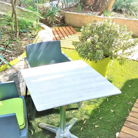 Hotel Les Jardins De 3*