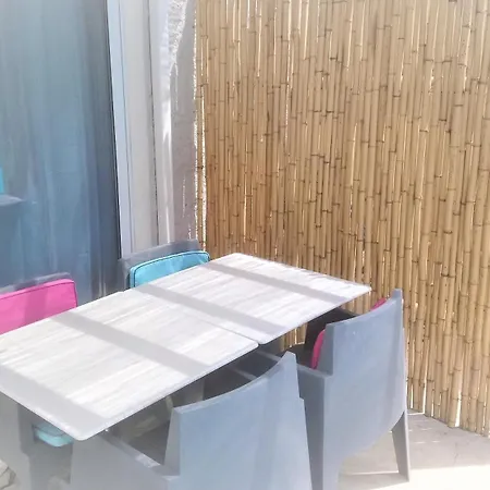 Les Jardins De Bormes, Sauna & Jacuzzi 博尔马斯·莱斯·米默萨斯