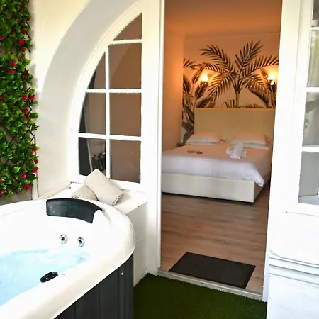 Otel Les Jardins De Bormes, De Charme Et Detente, Espace Bien-etre Avec Sauna & Jacuzzi - Adult Only