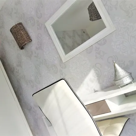 Otel Les Jardins De Bormes, De Charme Et Detente, Espace Bien-etre Avec Sauna & Jacuzzi - Adult Only