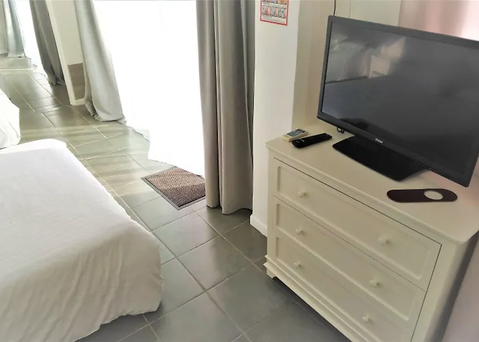 Les Jardins De Bormes, Adult Only Avec Sauna & Jacuzzi Hotel Bormes-les-Mimosas