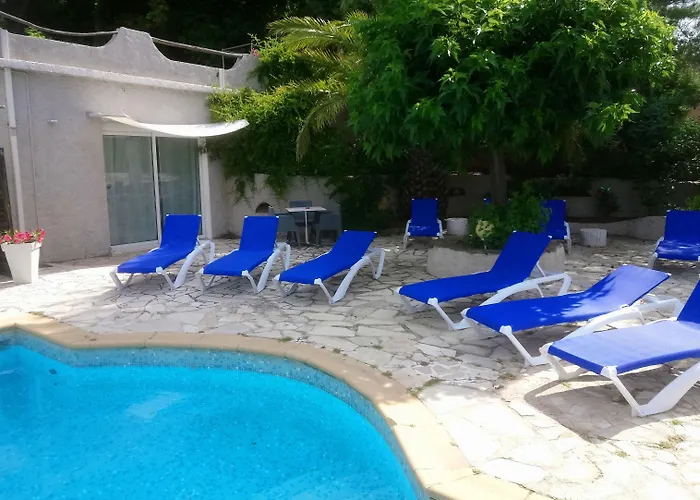 Hotel Les Jardins De Bormes, Adult Only Avec Sauna & Jacuzzi