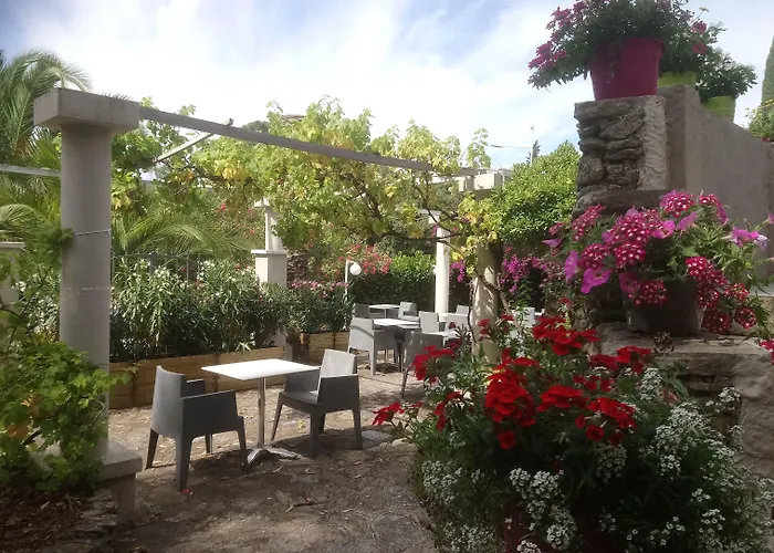 Hotel Les Jardins De Bormes, Adult Only Avec Sauna & Jacuzzi Bormes-les-Mimosas